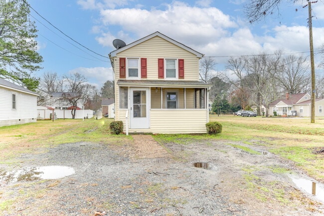 Primary Photo - 1103 Fentress Rd