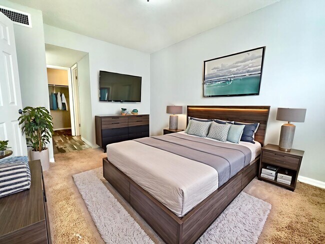 Building Photo - Effortless lifestyle starts here – Upgraded 1Bedroom 1Bath condo-unit!