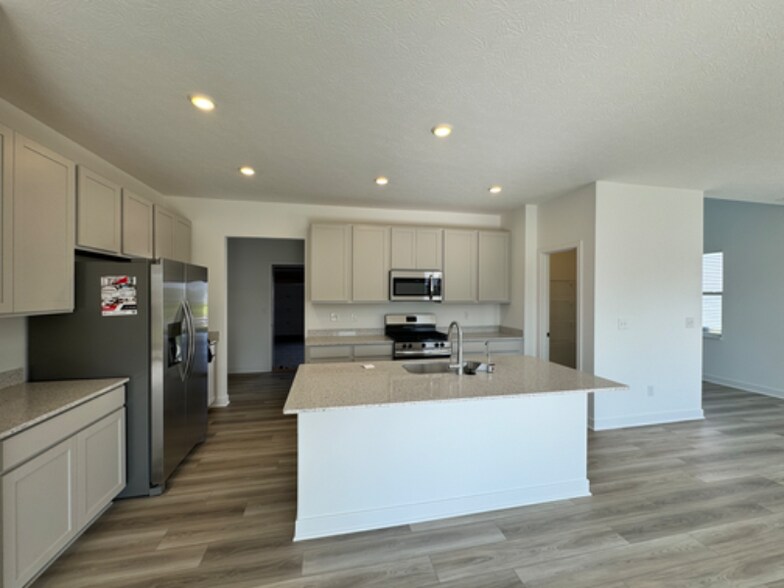 Building Photo - 5823 Fire Opal Wy