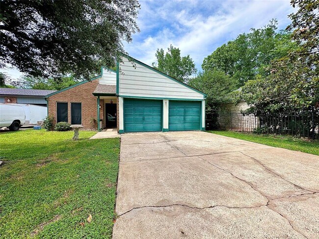 Primary Photo - 9004 Vogue Ln