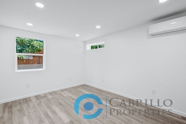 Building Photo - 2527 Tuberose St