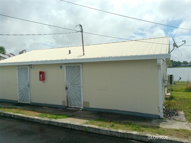 Building Photo - 1111 Cypress Gardens Blvd