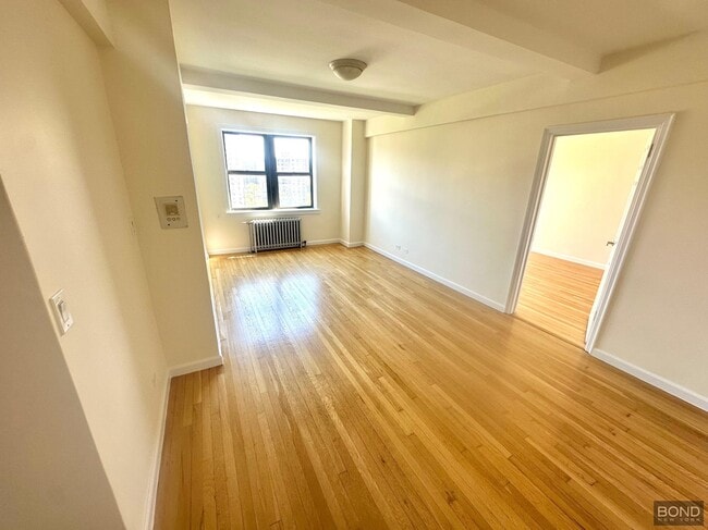 Building Photo - 850 Amsterdam Ave
