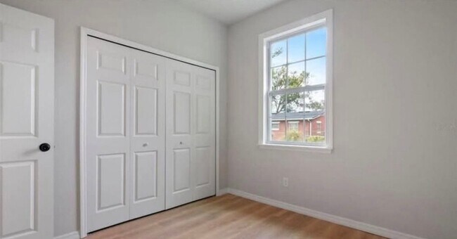 Building Photo - 1630 Haddock St