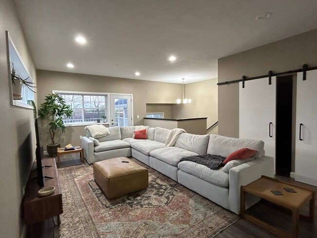 Building Photo - 3053 Bluestem Trl