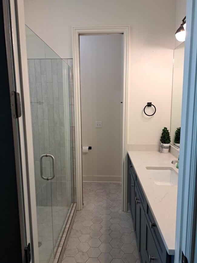 Building Photo - 7085 Fain Park Dr