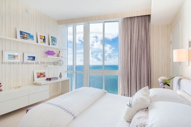 Building Photo - 16001 Collins Ave