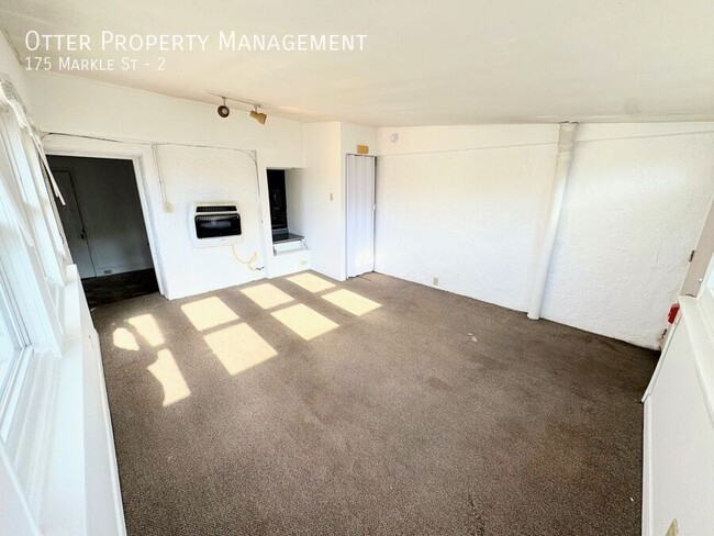 Building Photo - 3BR/2BA Spacious Manayunk Apt with Washer/...