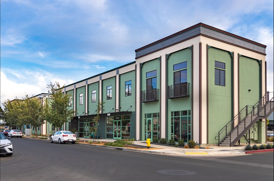 Building Photo - 2267 Springfield Dr