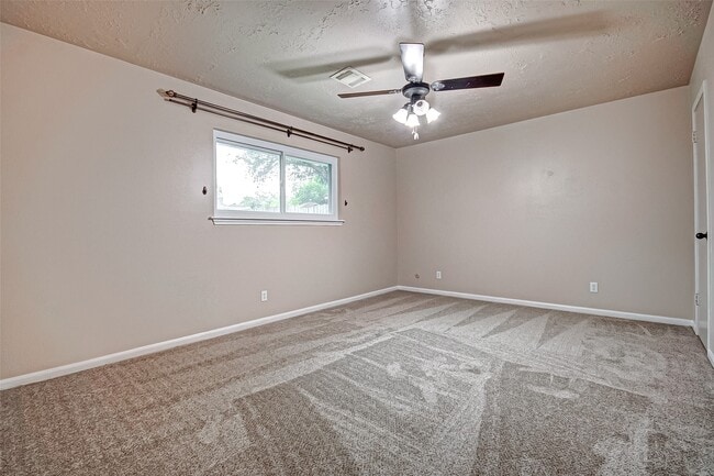 Building Photo - 9623 Philmont Dr