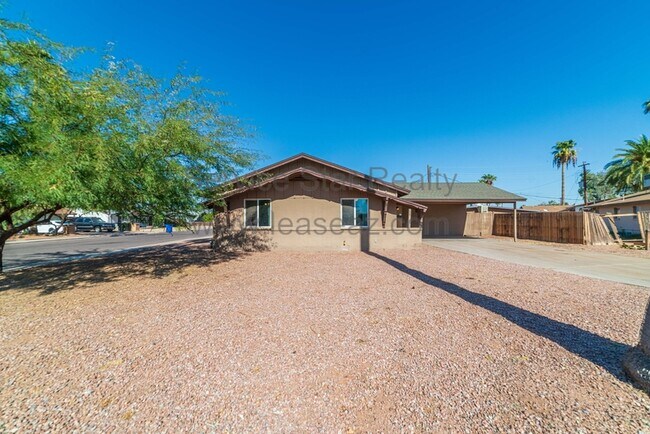 Building Photo - 507 S Hunt Dr