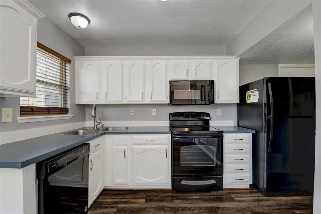 Building Photo - 10107 Sand Pass Ln