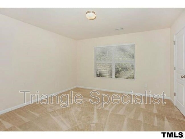 Building Photo - 8549 Quarton Dr
