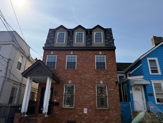 Building Photo - 49 Belmont Ave