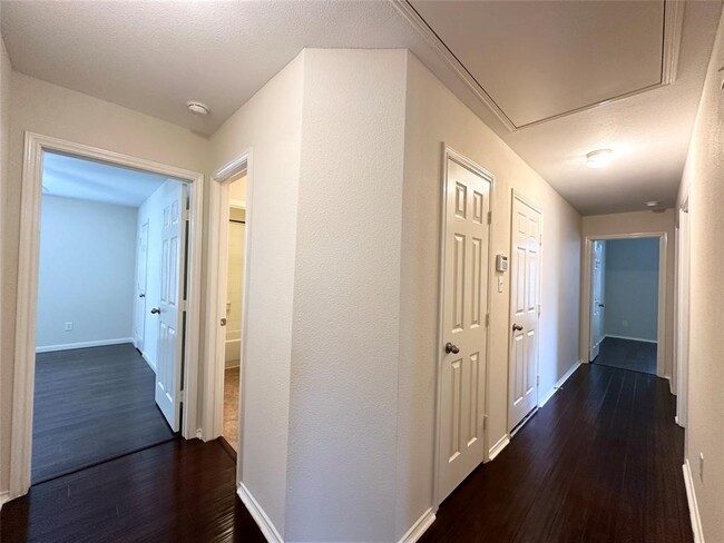 Building Photo - 1707 Magnolia Lake Ln