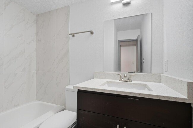 Building Photo - 6619 S Zunis Ave