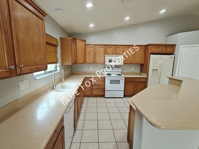 Building Photo - 12232 N Sora Pl