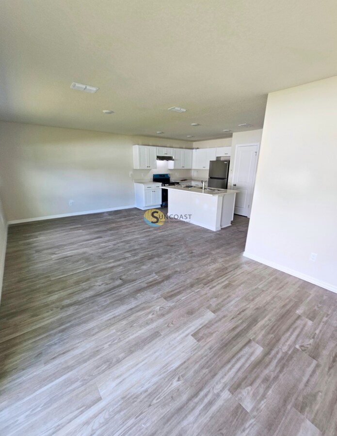 Building Photo - 2 Rosalie Pl