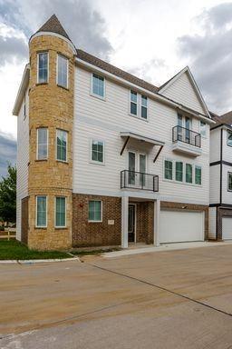 Primary Photo - 200 S Village Way