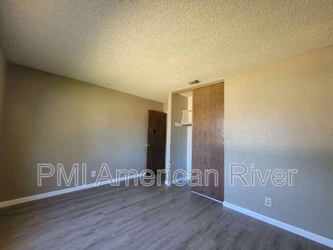 Building Photo - 7396 Marani Way