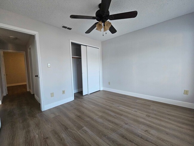 Building Photo - Stylish 3-Bedroom Retreat with Open Living & Split Floor Plan in Orlando!