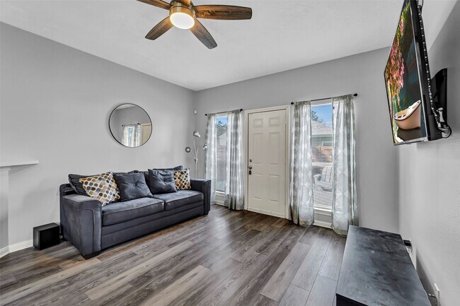 Building Photo - 3925 Lowden St