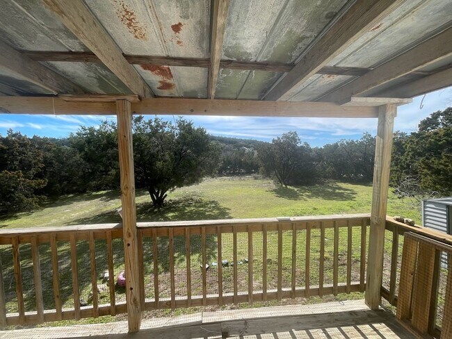 Building Photo - New on Market!