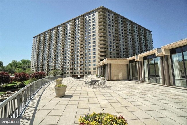 Building Photo - 5225 Pooks Hill Rd