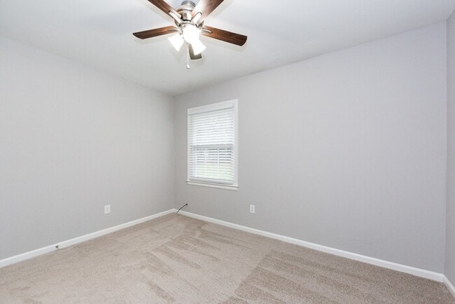 Building Photo - 3BD/1BA Ranch in Cabarrus Woods!