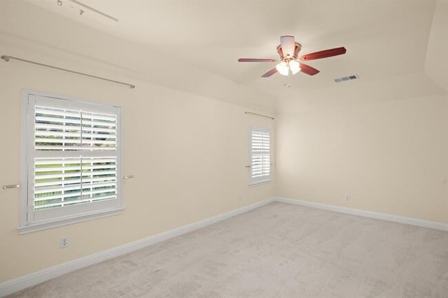 Building Photo - 121 Burgess Ln