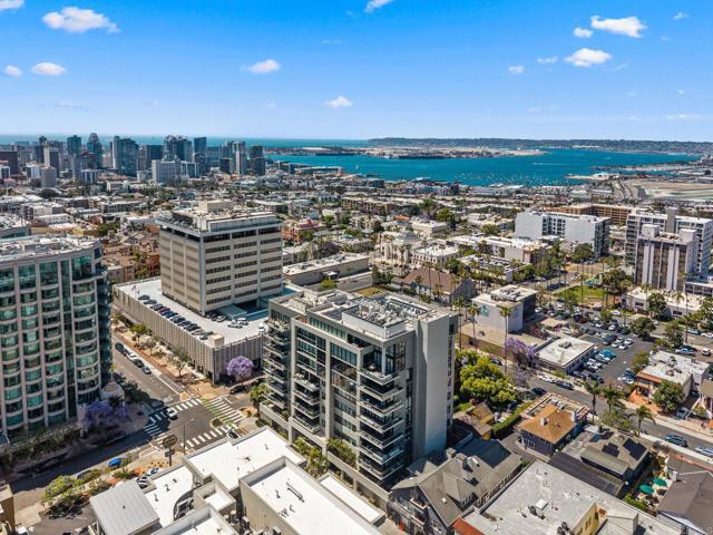 Building Photo - 2604 Fifth Ave