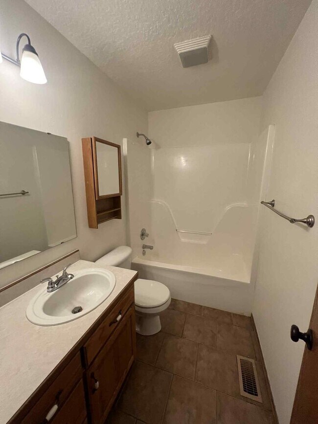 Building Photo - COMING SOON: BEAUTIFUL 3 BEDROOM / 2 BATHROOM HOUSE WITH FENCED IN YARD, PORCH, AND SHED LOCATED ...