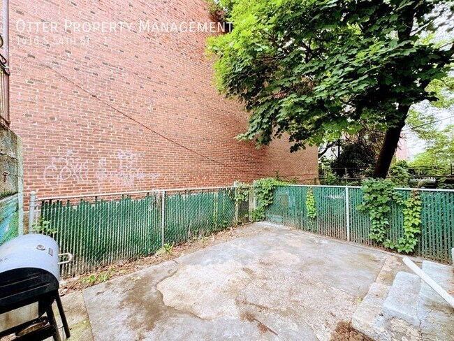 Building Photo - 1416 S 54th St