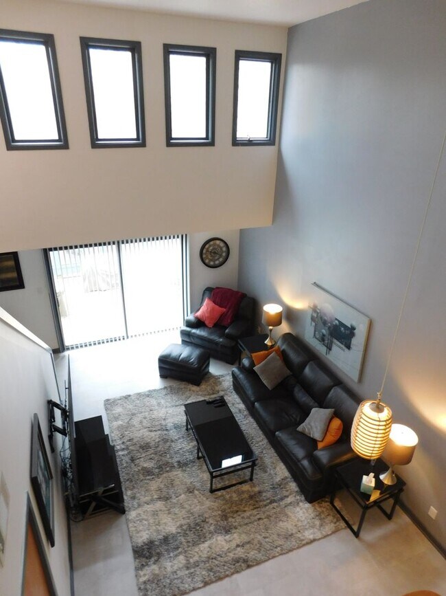 Building Photo - 1607 Harbourside Dr