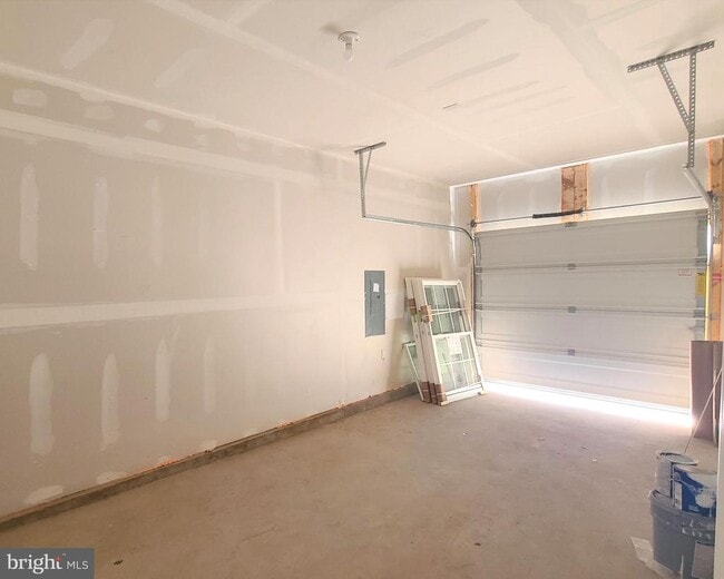 Building Photo - 874 Peaceful Ln