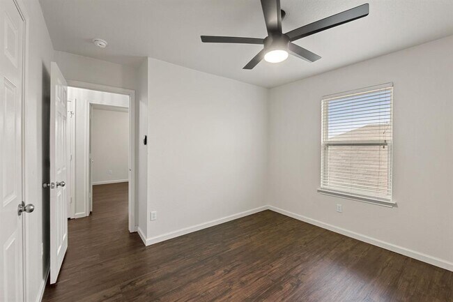 Building Photo - 240 Nectar Dr