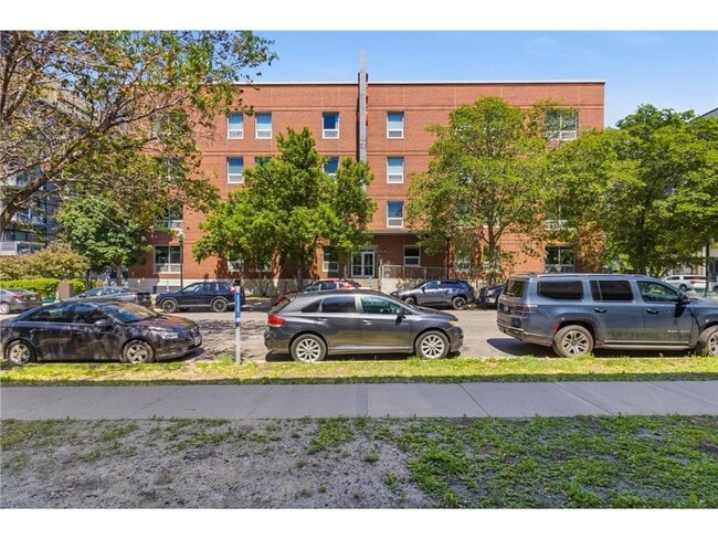 Building Photo - 710 N 4th St