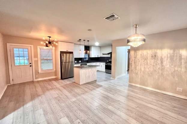 Building Photo - 1110 Clower-