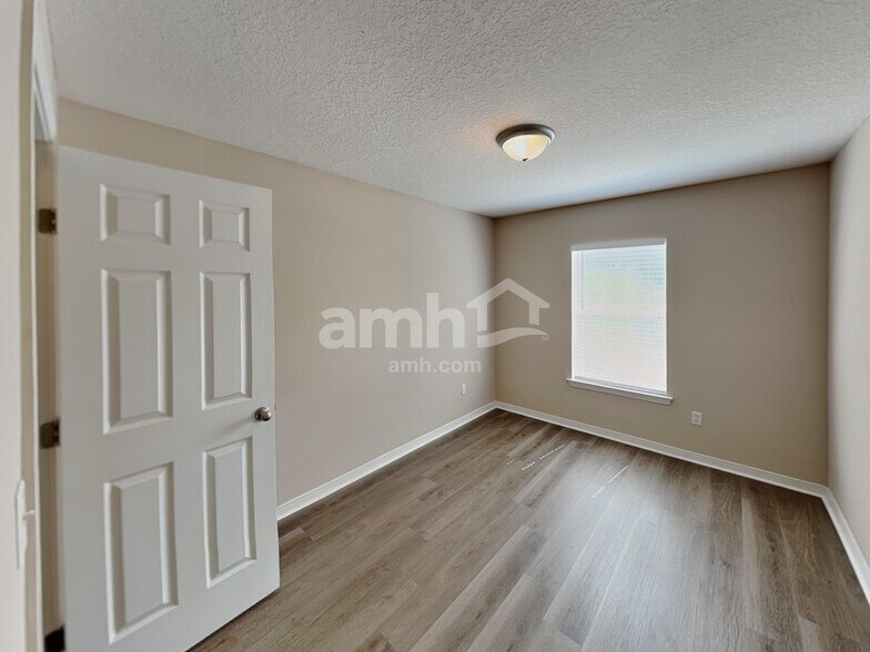 Building Photo - 2531 Fox Hill Ln