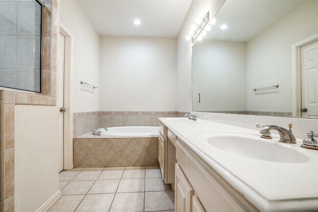 Building Photo - 5935 Turtle Beach Ln