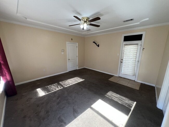 Building Photo - Corner-Lot Comfort in Zachary! — Spacious 3BR Home in Ravenwood Subdivision