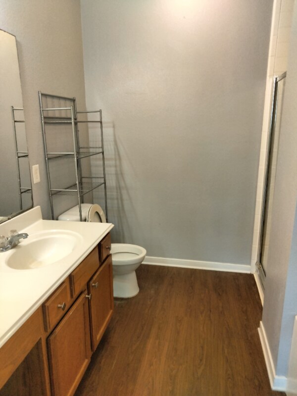 Building Photo - 20706 Settlers Lake Cir N