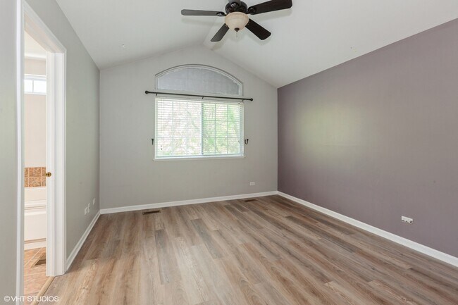 Building Photo - 2215 Stoughton Dr