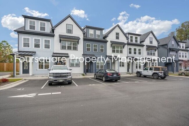 Building Photo - Modern 4-Bed / 3.5-Bath Townhome with Main Level Hard-Surface Floors , Back Patio – Easy Access t...
