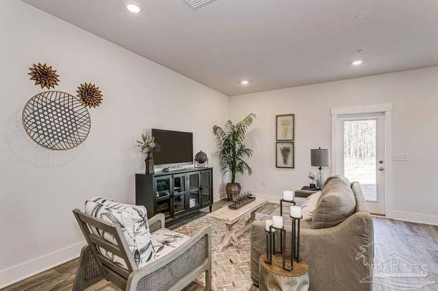 Building Photo - 1635 Iroquois Ct