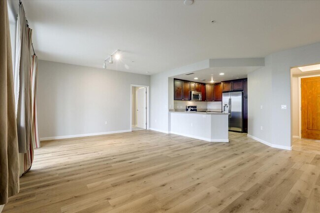 Building Photo - 809 Auzerais Ave