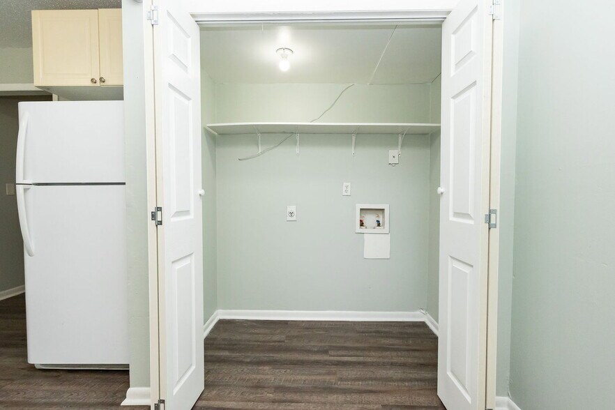 Building Photo - 411 Booth Rd
