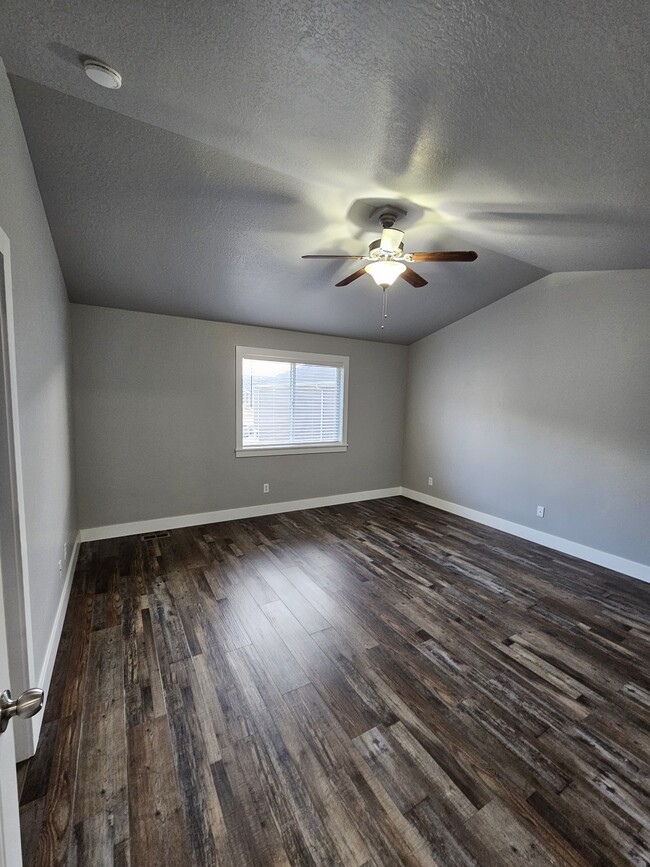 Master bedroom - 2147 Boston Ave