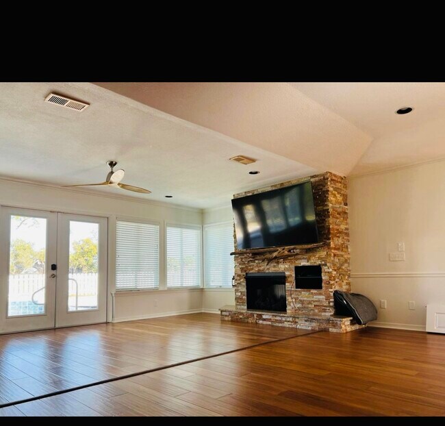 Building Photo - 318 Wahoo Rd