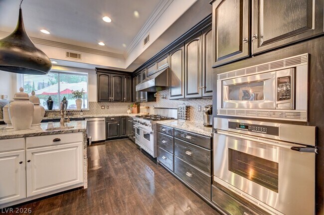Building Photo - 10212 Stone Briar Ct